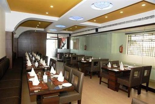 фото отеля Hotel Crown Royale