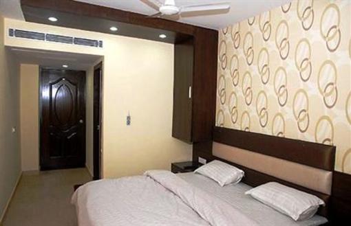 фото отеля Hotel Crown Royale