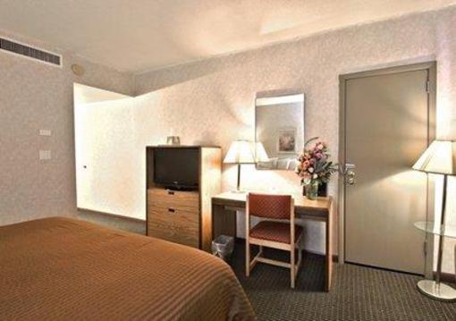 фото отеля Econo Lodge Manitowoc