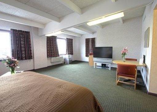 фото отеля Econo Lodge Manitowoc