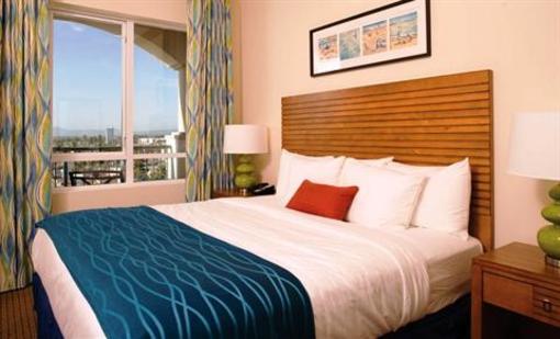 фото отеля Wyndham Oceanside Pier Resort