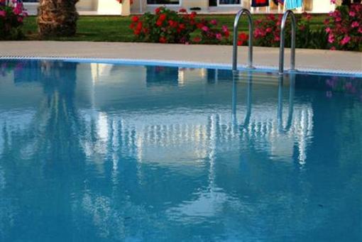 фото отеля Paras Beach Apartments