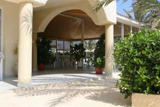 фото отеля Paras Beach Apartments