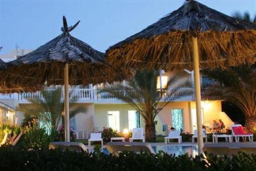 фото отеля Paras Beach Apartments