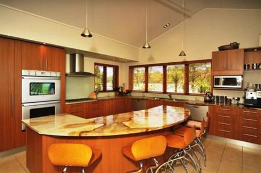 фото отеля Peninsula Waterfront Retreat