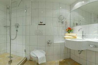 фото отеля Kur- und Sporthotel Hirsch