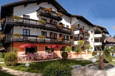 фото отеля Kur- und Sporthotel Hirsch