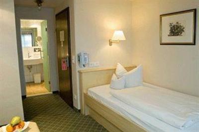 фото отеля Kur- und Sporthotel Hirsch