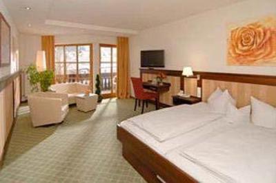фото отеля Kur- und Sporthotel Hirsch