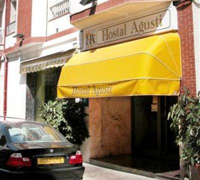 фото отеля Hostal Agusti San Carlos De La Rapita