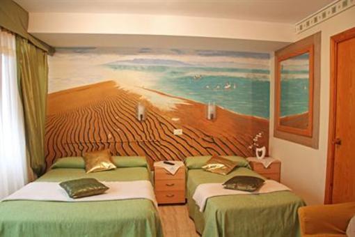 фото отеля Hostal Agusti San Carlos De La Rapita