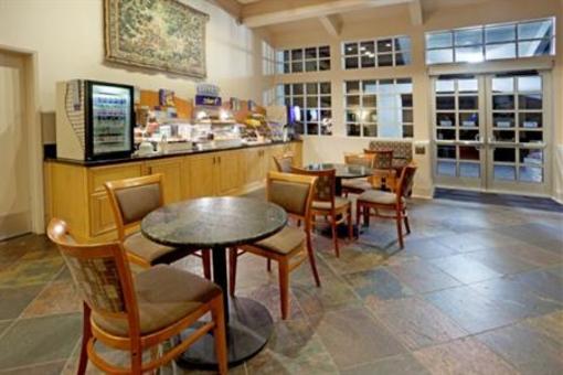 фото отеля Holiday Inn Express Monterey - Cannery Row