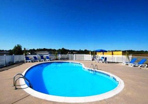 фото отеля Quality Inn Van Buren