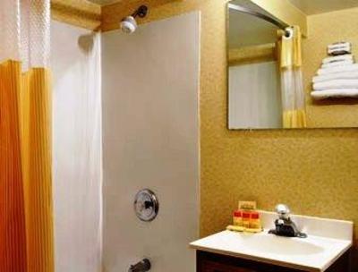 фото отеля Days Inn Lakewood Cleveland (Ohio)