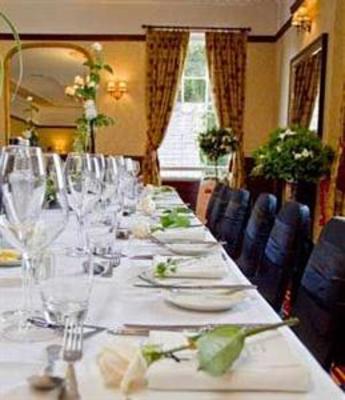 фото отеля Three Salmons Hotel