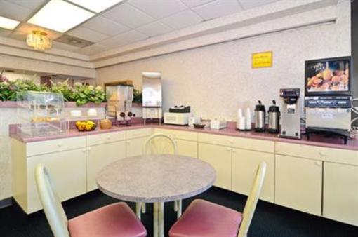 фото отеля Americas Best Value Inn Sanford (North Carolina)