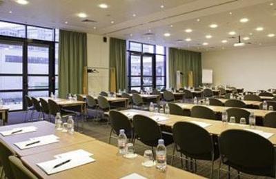 фото отеля Ibis Barcelona Hotel Sta. Coloma