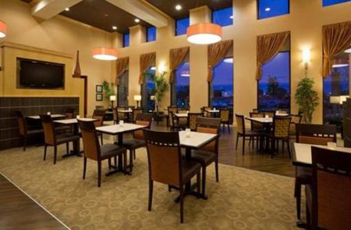 фото отеля Hampton Inn & Suites West Madison