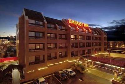 фото отеля Embassy Inn Victoria