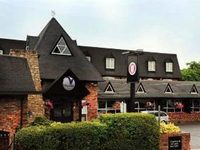 Village Hotel Hyde