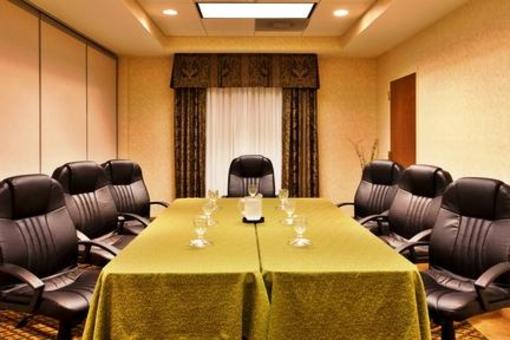 фото отеля Holiday Inn Express Hotel & Suites Lake Okeechobee