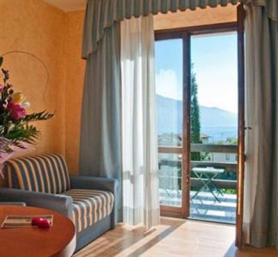 фото отеля Hotel Caravel Limone sul Garda