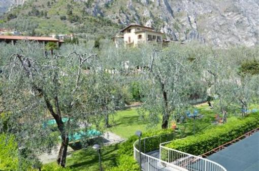 фото отеля Hotel Caravel Limone sul Garda