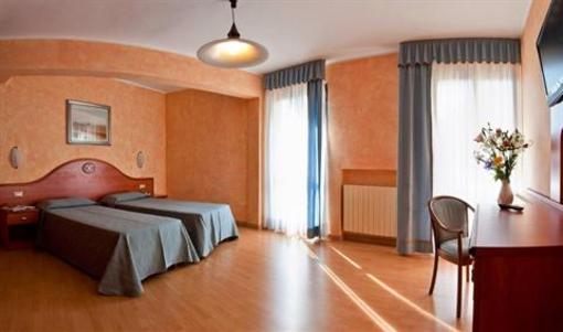 фото отеля Hotel Caravel Limone sul Garda