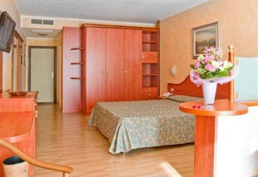 фото отеля Hotel Caravel Limone sul Garda