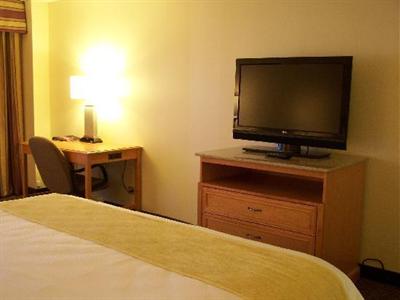 фото отеля Red Lion Hotel Denver Southeast