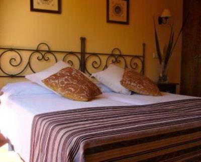 фото отеля Apartamentos Turisticos Casas de los Reyes