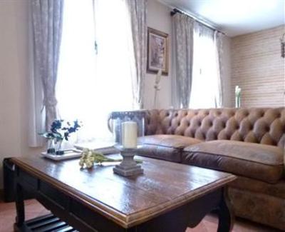 фото отеля Apartamentos Turisticos Casas de los Reyes