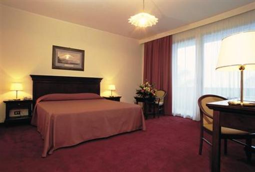 фото отеля Hotel Sigonella Inn Motta Sant'Anastasia