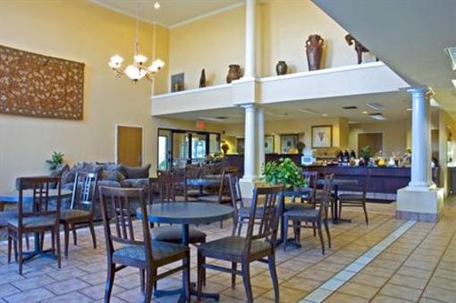 фото отеля Best Western Inn & Suites New Braunfels