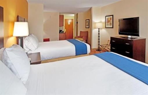 фото отеля Holiday Inn Express and Suites Anderson - I-85