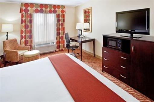 фото отеля Holiday Inn Express and Suites Anderson - I-85