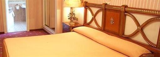 фото отеля El Cisne Hotel Zaragoza