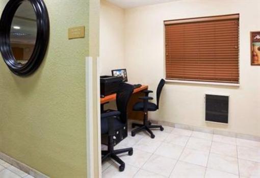 фото отеля Candlewood Suites Kenosha