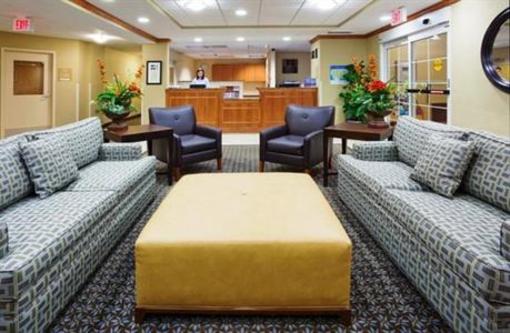 фото отеля Candlewood Suites Kenosha
