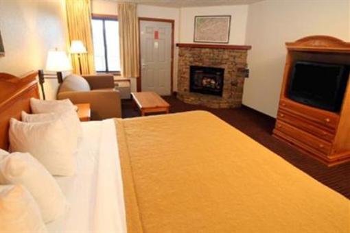 фото отеля Quality Inn & Suites at Dollywood Lane