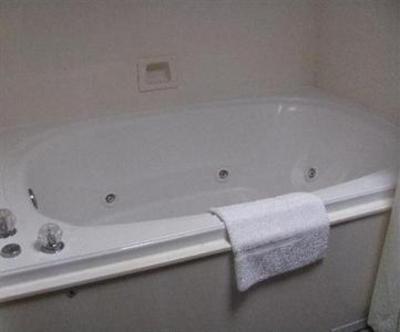 фото отеля Quality Inn & Suites at Dollywood Lane