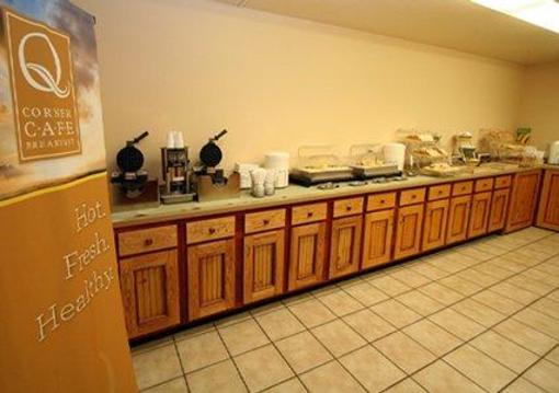 фото отеля Quality Inn & Suites at Dollywood Lane