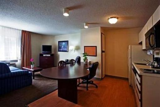 фото отеля Hawthorn Suites by Wyndham Northbrook Wheeling