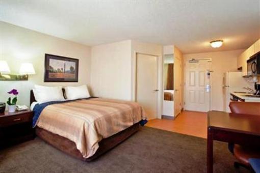 фото отеля Hawthorn Suites by Wyndham Northbrook Wheeling