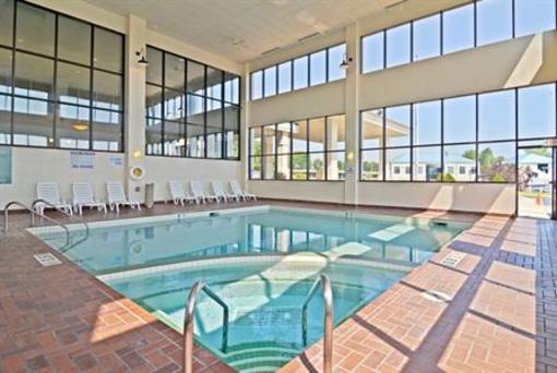 фото отеля BEST WESTERN Harborside Inn & Kenosha Conference Center