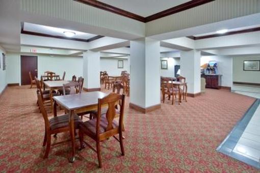 фото отеля Holiday Inn Express Milledgeville