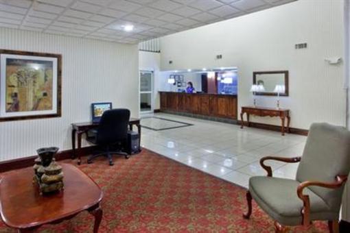 фото отеля Holiday Inn Express Milledgeville