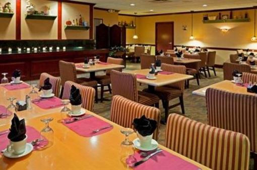фото отеля Holiday Inn Lockport