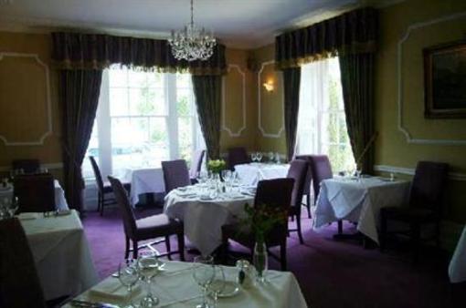 фото отеля Burleigh Court Hotel
