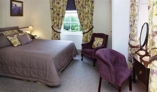 фото отеля Burleigh Court Hotel